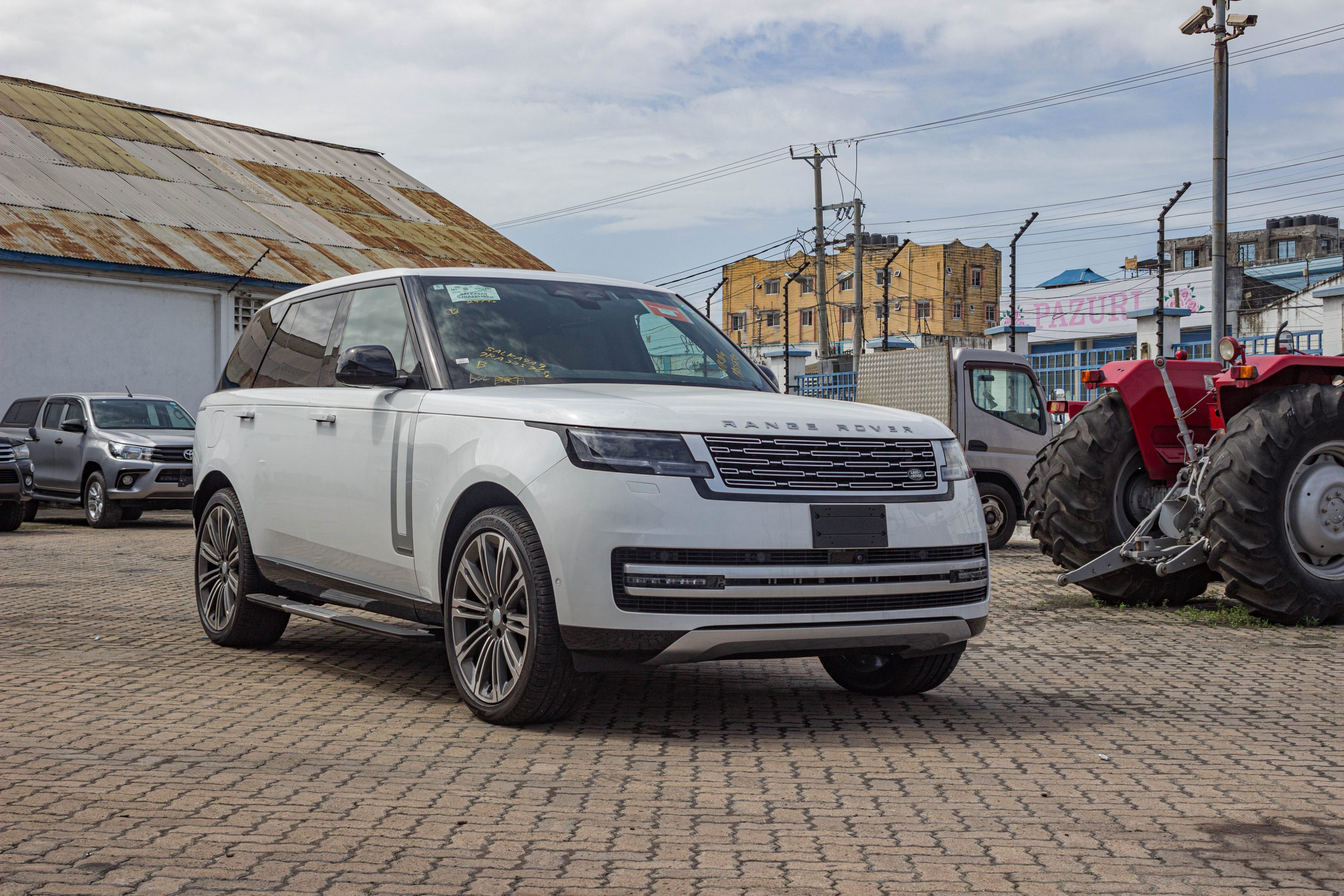 Pearl Range Rover Range Rover Autobiography Pearl – Sammy Traders Ltd